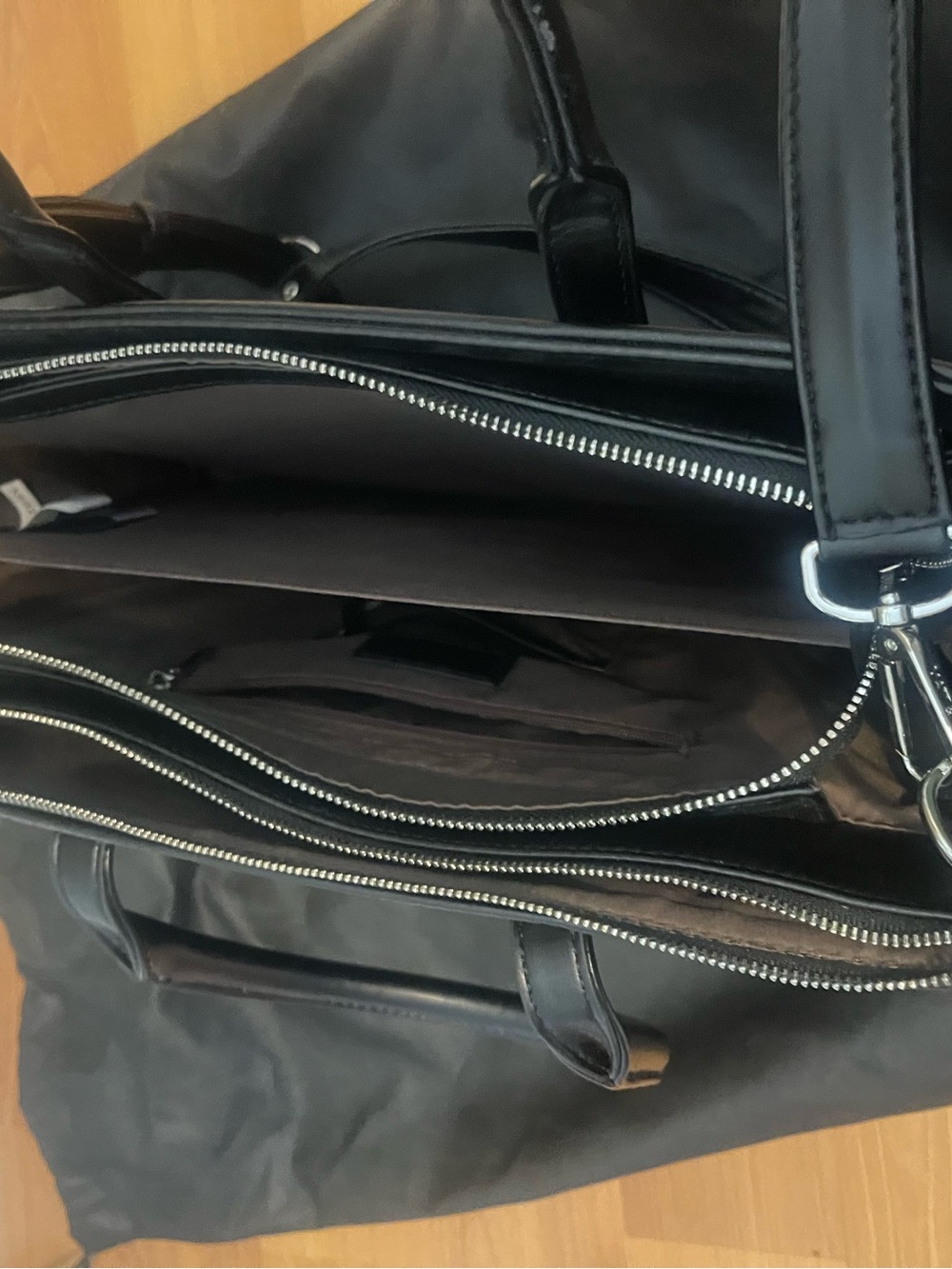 Matt & Nat- vegan/faux Leather Briefcase Tote - Classic Professional Carry - Picture 7 of 10